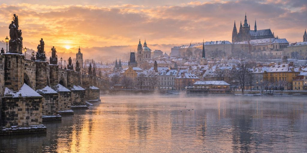 Prague City Escape: Castles, Bridges & Old-Town Charm / براغ: قلاع تاريخية وجسور وسحر المدينة القديمة